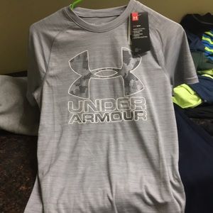 Under armor shirt dry fit